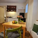 Apartman Eufrasiana *