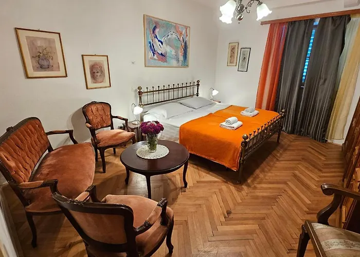 Eufrasiana 波雷奇