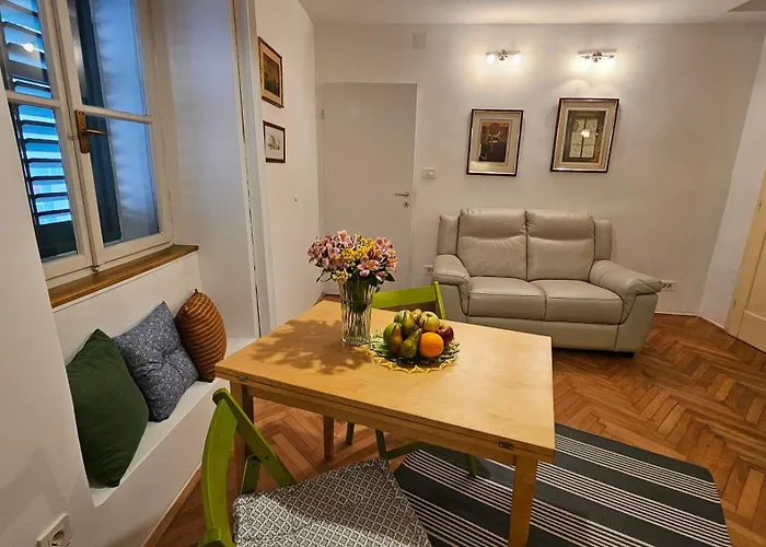 Eufrasiana * 波雷奇