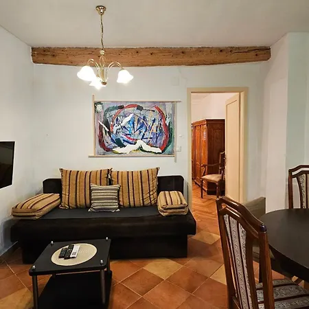 Apartament Eufrasiana *